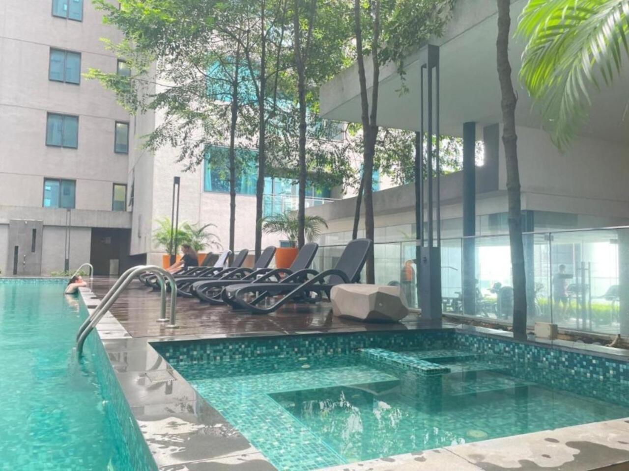 Summer Suites Klcc By Apartx Kuala Lumpur Exteriör bild